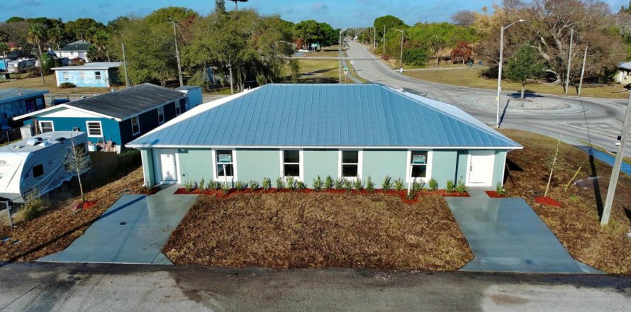 Immobilier commercial à St. Lucie, Floride 197.51 m2 № 2077671