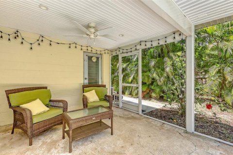 Villa ou maison à vendre à Sarasota, Floride: 2 chambres, 125.51 m2 № 1802966 - photo 16