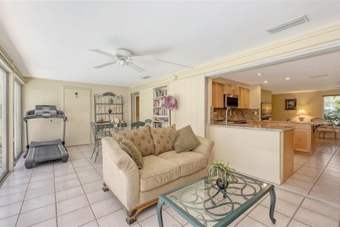 Villa ou maison à vendre à Sarasota, Floride: 2 chambres, 125.51 m2 № 1802966 - photo 8