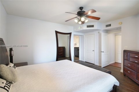 Condominio en alquiler en Fort Lauderdale, Florida, 2 dormitorios, 105.07 m2 № 2085569 - foto 10