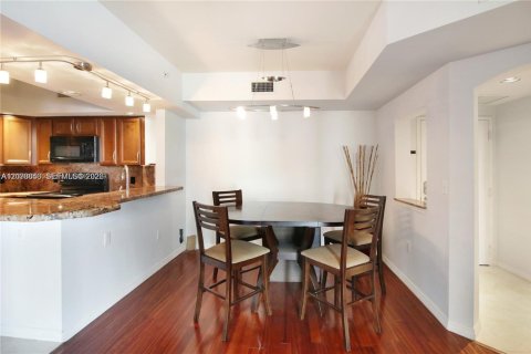 Condominio en alquiler en Fort Lauderdale, Florida, 2 dormitorios, 105.07 m2 № 2085569 - foto 6