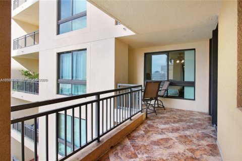 Condominio en alquiler en Fort Lauderdale, Florida, 2 dormitorios, 105.07 m2 № 2085569 - foto 16