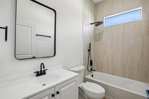 Villa ou maison à vendre à North Port, Floride: 3 chambres, 173.63 m2 № 2349656 - photo 28