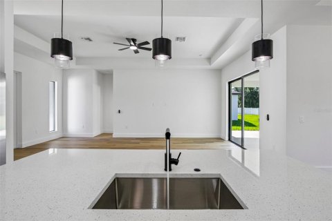 Villa ou maison à vendre à North Port, Floride: 3 chambres, 173.63 m2 № 2349656 - photo 15