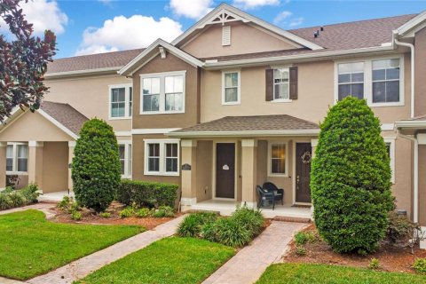 Townhouse in Winter Garden, Florida 2 bedrooms, 137.12 sq.m. № 2386029 - photo 2