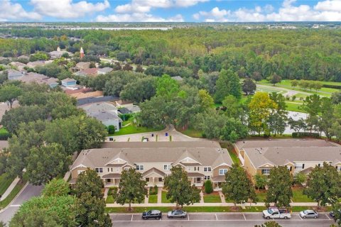 Townhouse in Winter Garden, Florida 2 bedrooms, 137.12 sq.m. № 2386029 - photo 24