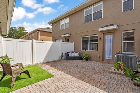 Townhouse in Winter Garden, Florida 2 bedrooms, 137.12 sq.m. № 2386029 - photo 20