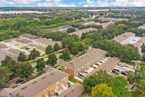 Townhouse in Winter Garden, Florida 2 bedrooms, 137.12 sq.m. № 2386029 - photo 29