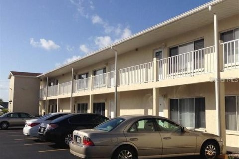 Condominio en alquiler en Punta Gorda, Florida, 2 dormitorios, 97.18 m2 № 1616642 - foto 2