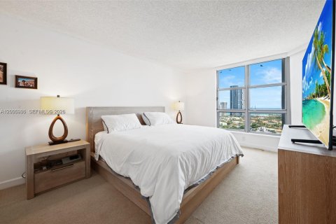 Copropriété à louer à Aventura, Floride: 2 chambres, 109.72 m2 № 2074125 - photo 10