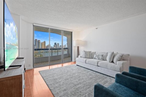 Copropriété à louer à Aventura, Floride: 2 chambres, 109.72 m2 № 2074125 - photo 3