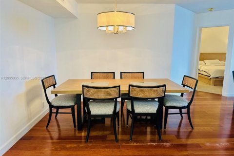 Copropriété à louer à Aventura, Floride: 2 chambres, 109.72 m2 № 2074125 - photo 5