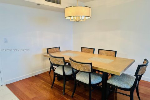 Copropriété à louer à Aventura, Floride: 2 chambres, 109.72 m2 № 2074125 - photo 7