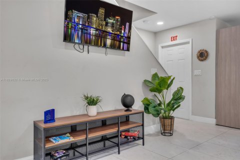 Casa en venta en Fort Lauderdale, Florida, 3 dormitorios, 111.11 m2 № 1804553 - foto 14