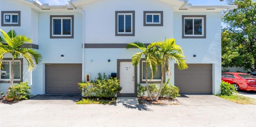 Casa en Fort Lauderdale, Florida 3 dormitorios, 111.11 m2 № 1804553