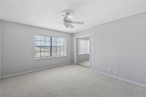 Townhouse in Apollo Beach, Florida 2 bedrooms, 89.19 sq.m. № 1912240 - photo 12