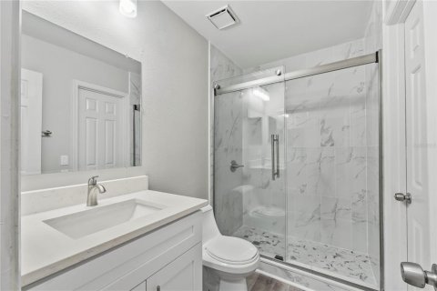 Townhouse in Apollo Beach, Florida 2 bedrooms, 89.19 sq.m. № 1912240 - photo 13