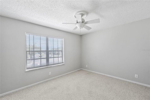 Townhouse in Apollo Beach, Florida 2 bedrooms, 89.19 sq.m. № 1912240 - photo 9
