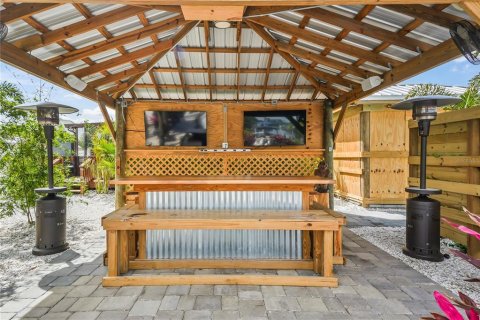 Townhouse in Apollo Beach, Florida 2 bedrooms, 89.19 sq.m. № 1912240 - photo 18