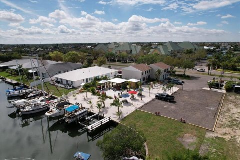 Townhouse in Apollo Beach, Florida 2 bedrooms, 89.19 sq.m. № 1912240 - photo 16