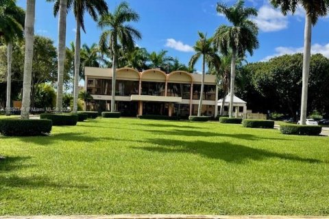 Condo in Miami, Florida, 1 bedroom  № 2014658 - photo 14