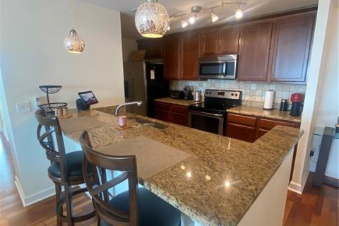 Copropriété à louer à Tampa, Floride: 2 chambres, 115.2 m2 № 1803673 - photo 5