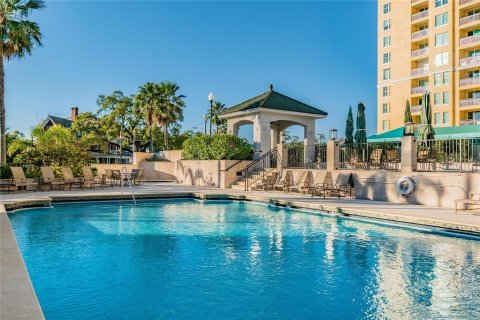 Copropriété à louer à Tampa, Floride: 2 chambres, 115.2 m2 № 1803673 - photo 2