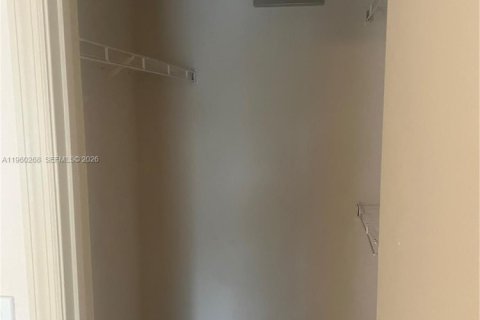 Снять в аренду кондоминиум в Санрайз, Флорида 1 спальня, 69.03м2, № 2080718 - фото 13