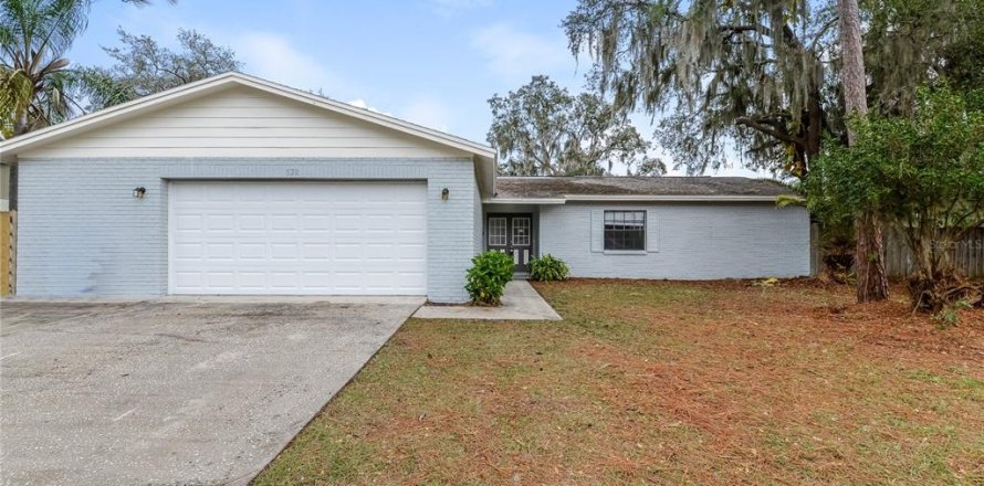 Villa ou maison à Brandon, Floride 3 chambres, 157.93 m2 № 1877002