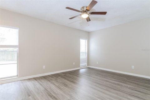 Villa ou maison à louer à Brandon, Floride: 3 chambres, 157.93 m2 № 1877002 - photo 8