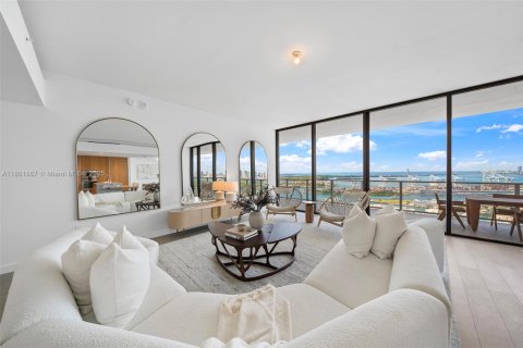 Купить кондоминиум в Майами-Бич, Флорида 3 спальни, 272.2м2, № 2012728 - фото 2