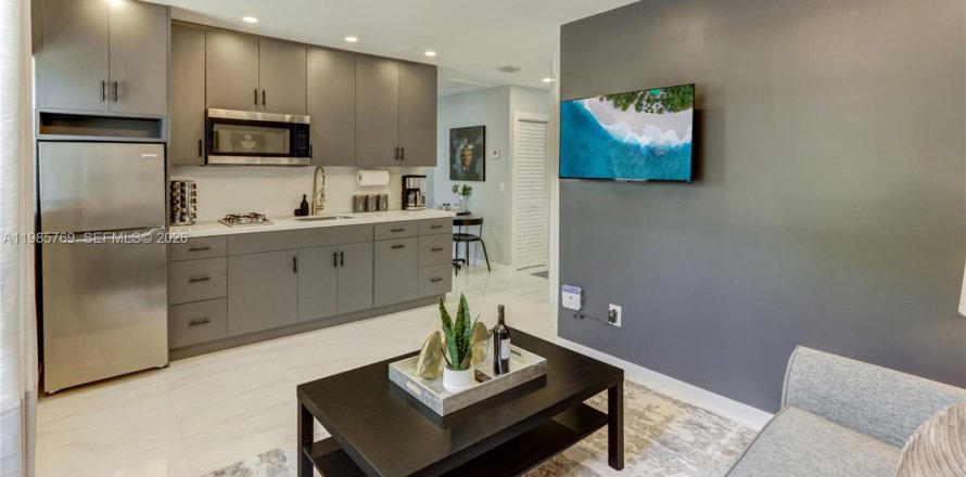 Apartamento en Hollywood, Florida 1 dormitorio, 38.55 m2 № 2048004