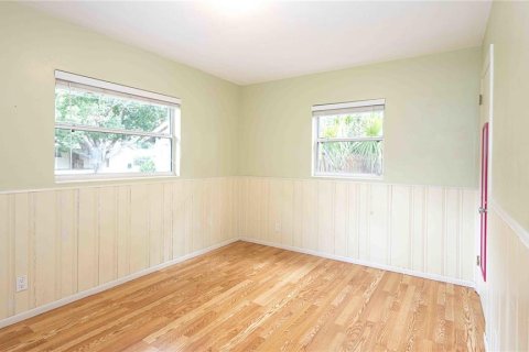House in Orlando, Florida 4 bedrooms, 136.57 sq.m. № 1805136 - photo 19