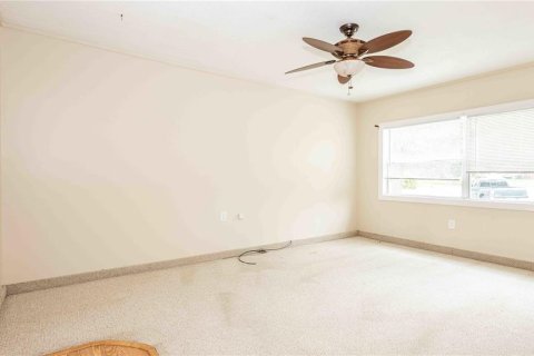 House in Orlando, Florida 4 bedrooms, 136.57 sq.m. № 1805136 - photo 15