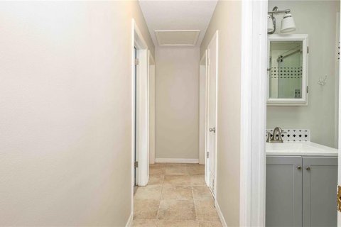 House in Orlando, Florida 4 bedrooms, 136.57 sq.m. № 1805136 - photo 17