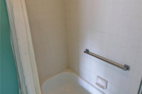House in Dunedin, Florida 2 bedrooms, 72 sq.m. № 1778256 - photo 15
