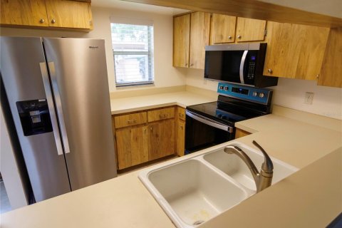 House in Dunedin, Florida 2 bedrooms, 72 sq.m. № 1778256 - photo 3