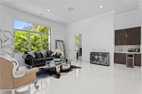House in Weston, Florida 5 bedrooms, 332.5 sq.m. № 2005964 - photo 4