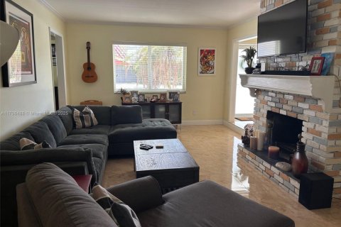 House in Palmetto Bay, Florida 4 bedrooms № 1684327 - photo 4