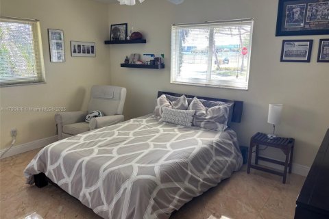 House in Palmetto Bay, Florida 4 bedrooms № 1684327 - photo 10
