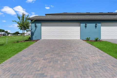 Townhouse in Apopka, Florida 4 bedrooms, 165.55 sq.m. № 2218661 - photo 23