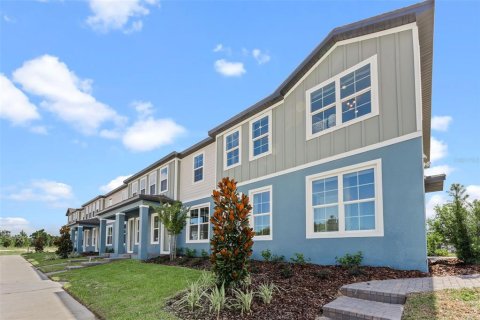 Townhouse in Apopka, Florida 4 bedrooms, 165.55 sq.m. № 2218661 - photo 9