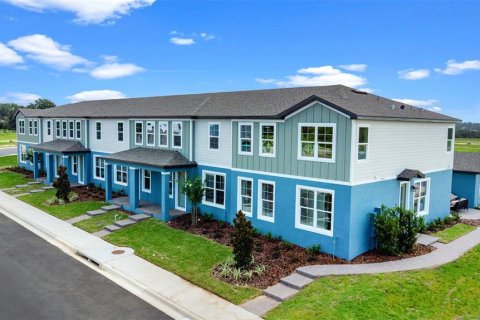 Townhouse in Apopka, Florida 4 bedrooms, 165.55 sq.m. № 2218661 - photo 2