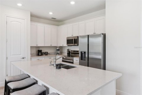 Adosado en venta en Kissimmee, Florida, 4 dormitorios, 159.05 m2 № 1919413 - foto 6