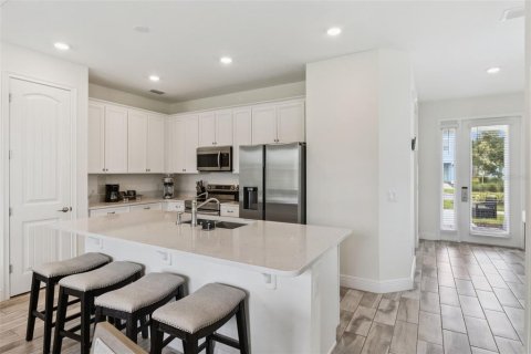 Adosado en venta en Kissimmee, Florida, 4 dormitorios, 159.05 m2 № 1919413 - foto 5