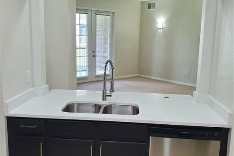 Condo in Kissimmee, Florida, 3 bedrooms  № 1899479 - photo 7