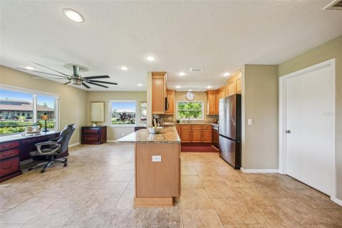 House in Sun City Center, Florida 3 bedrooms, 216.18 sq.m. № 1801846 - photo 18