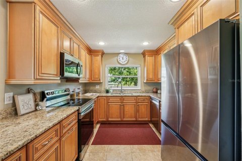 House in Sun City Center, Florida 3 bedrooms, 216.18 sq.m. № 1801846 - photo 4