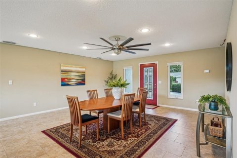 House in Sun City Center, Florida 3 bedrooms, 216.18 sq.m. № 1801846 - photo 10