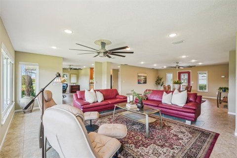 House in Sun City Center, Florida 3 bedrooms, 216.18 sq.m. № 1801846 - photo 3